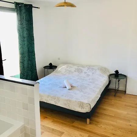 Maison Familiale, A 100 Metres Plage. * La Couarde-sur-Mer